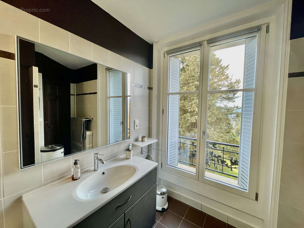 Appartement à AIX-LES-BAINS