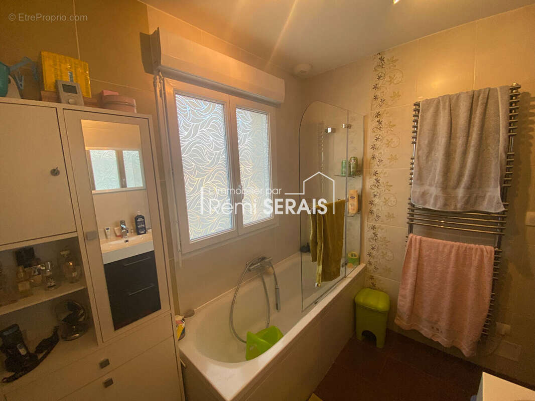 Appartement à SAINT-GEORGES-DES-GROSEILLERS