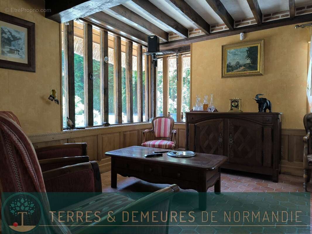 A 5 minutes de beuzeville (27210), magnifique propriete normande avec dependances, piscine interieur et parc de 1.6 hectares. - photo 6