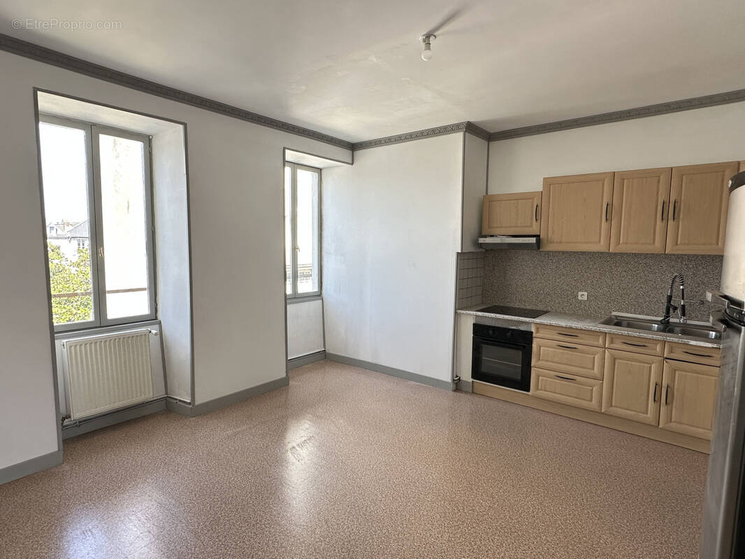 Appartement à OLORON-SAINTE-MARIE
