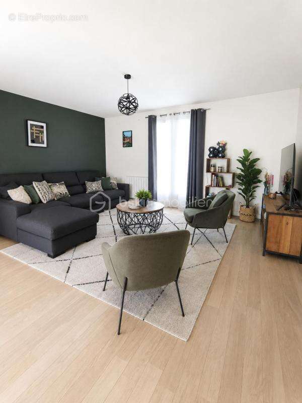 Bertrand JOUBERT By BSKIMMOBILIER vous propose à 'Monnaie' - photo 3