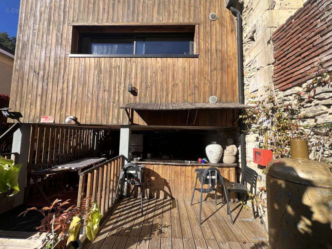 Commerce à LE BUGUE