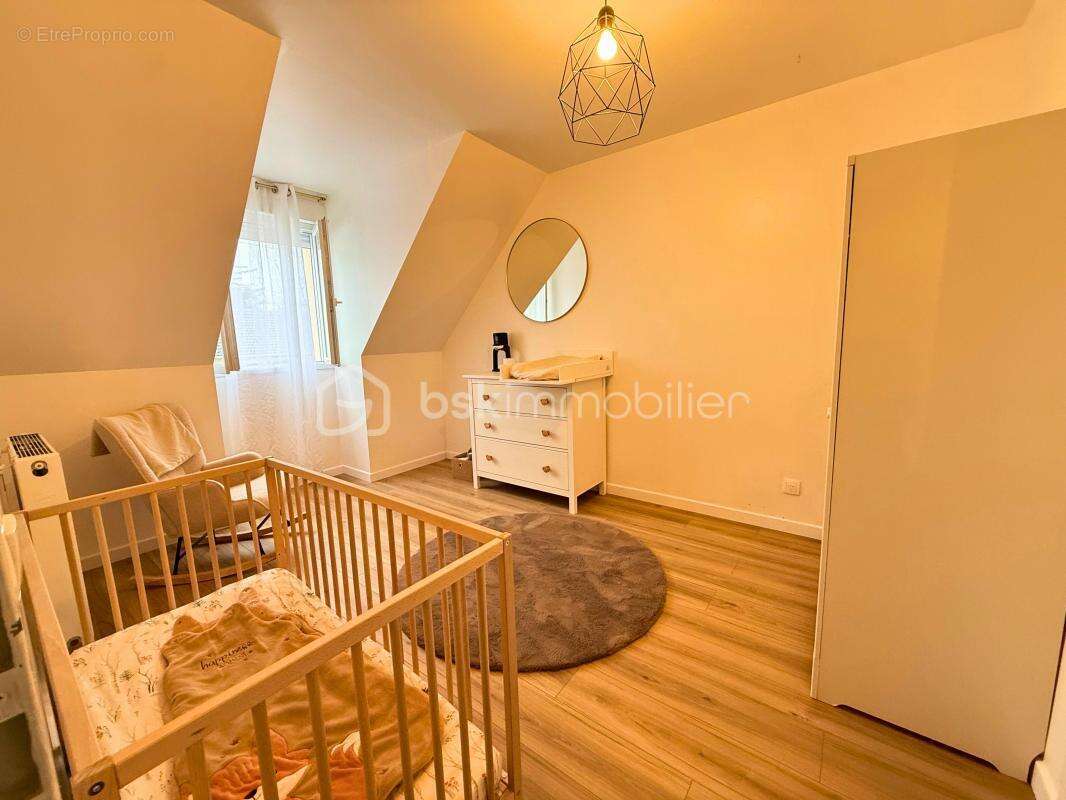 Maison à CORBEIL-ESSONNES