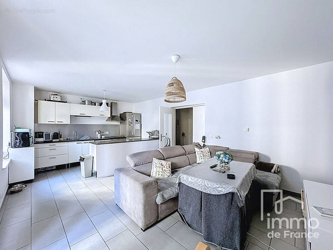 Appartement à BELLEGARDE-SUR-VALSERINE