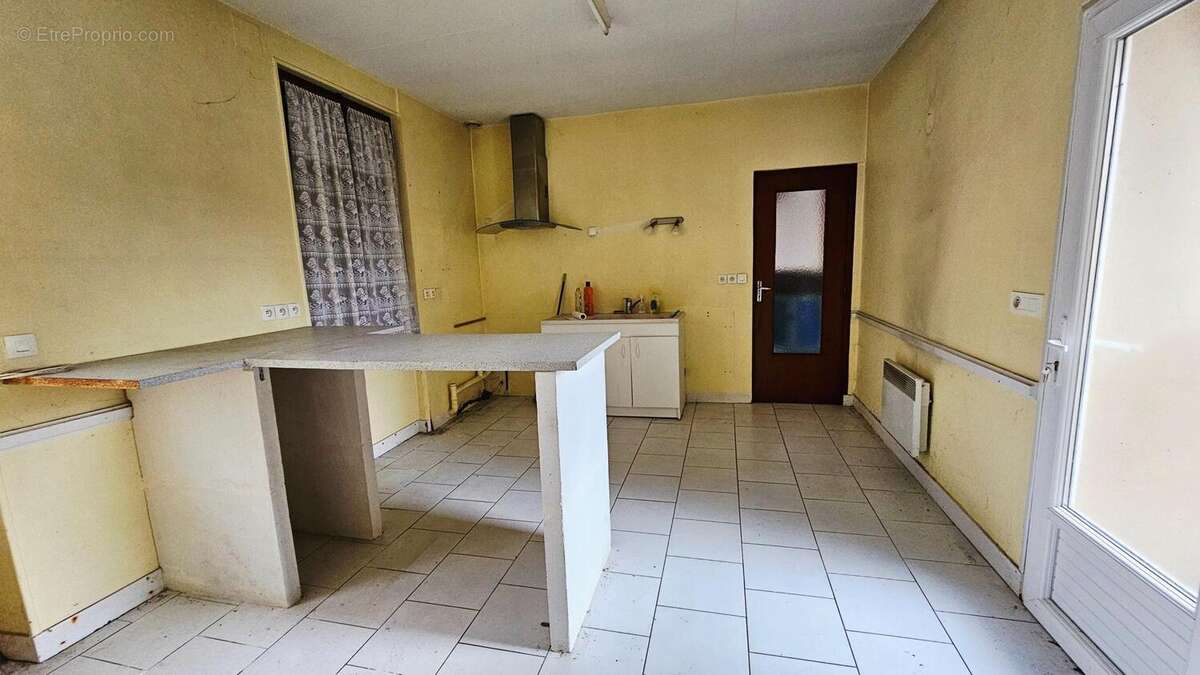 Photo 2 - Maison à YZEURES-SUR-CREUSE