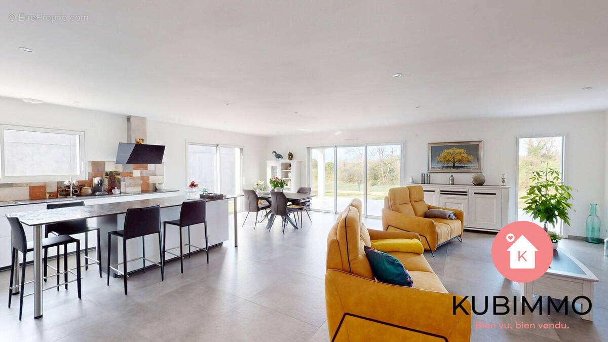 Maison à SAINT-VINCENT-SUR-JARD