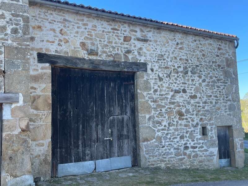 Maison à CHATEAUPONSAC
