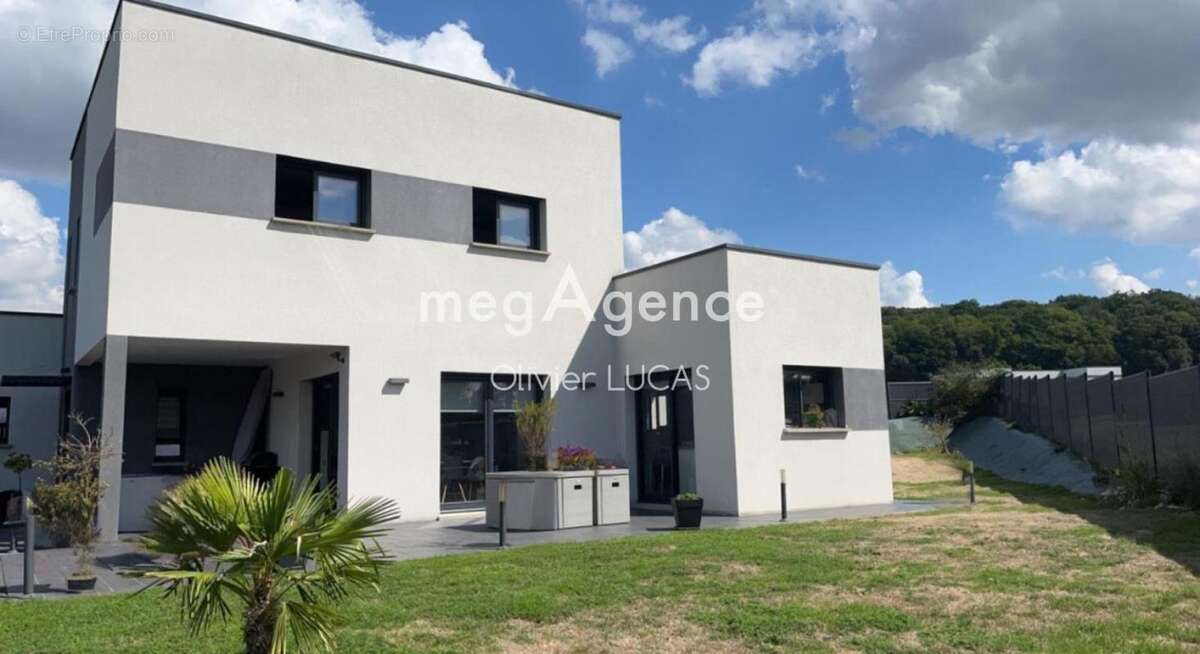 Maison à MONTFORT-SUR-RISLE