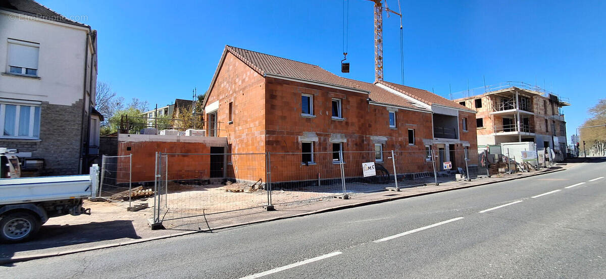 Appartement à PARAY-LE-MONIAL