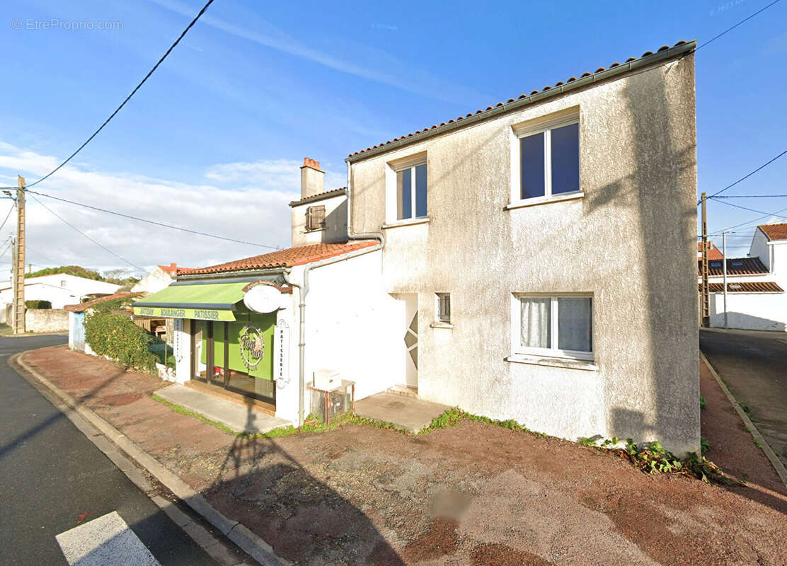 Maison à PORT-DES-BARQUES