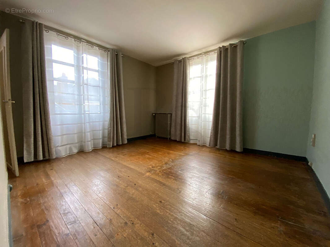 ARGENTAN Maison de ville à vendre avec commerce - photo 6