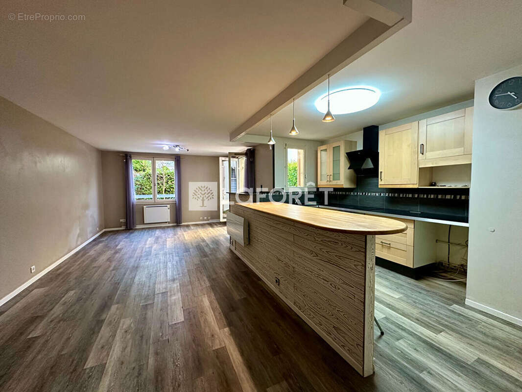 Appartement à ATHIS-MONS