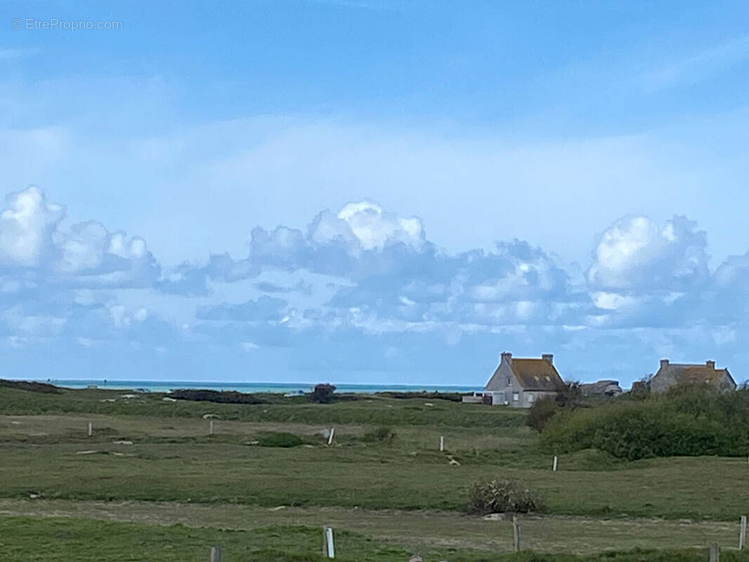 Maison à KERLOUAN