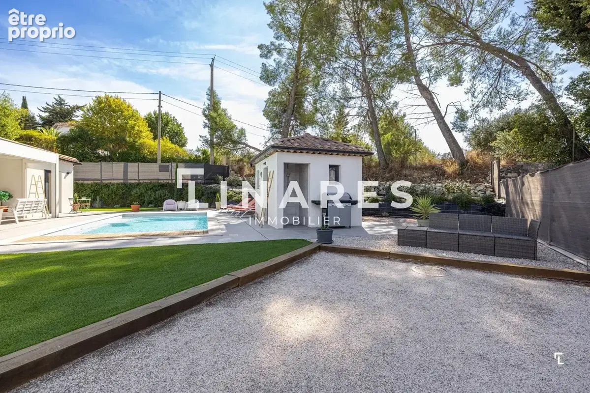 LA PREMIUM - Villa de 147m² - Piscine - Garage - Carport - Parcelle de 1006m² - 13400 Aubagne Les Fenestrelles - photo 7