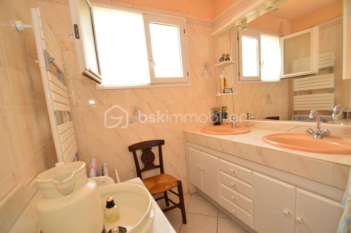 Villa T5 avec jardin, jaccuzi et appartement indépendant à l'étage - photo 10