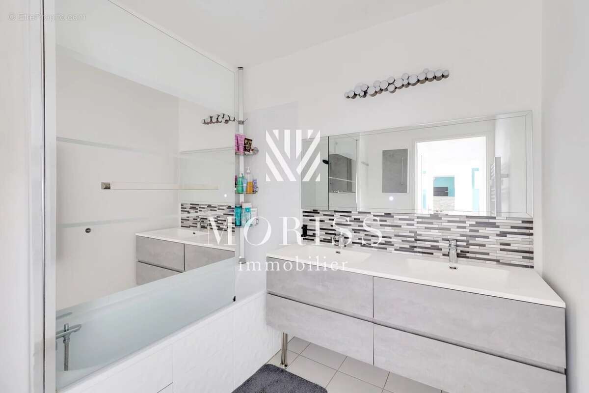 Appartement à COLOMBES