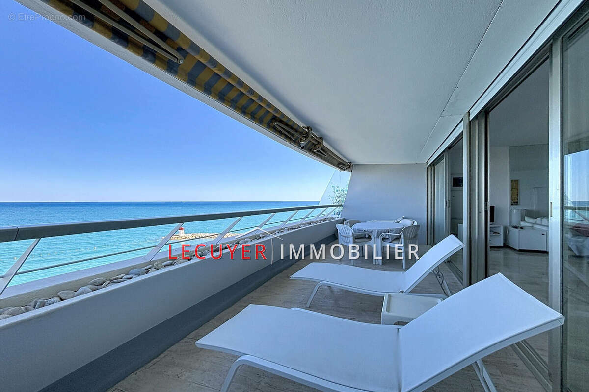 Appartement à VILLENEUVE-LOUBET