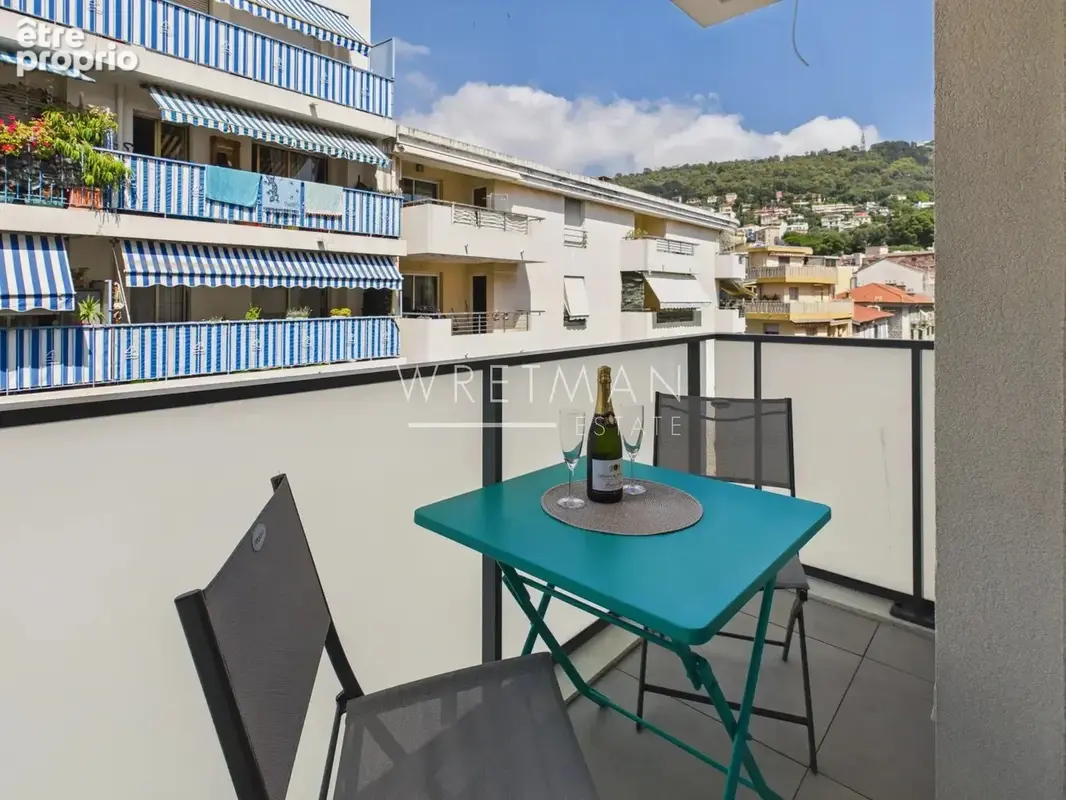 Appartement moderne avec deux balcons et place de parking en garage – Nice Le Port - photo 5