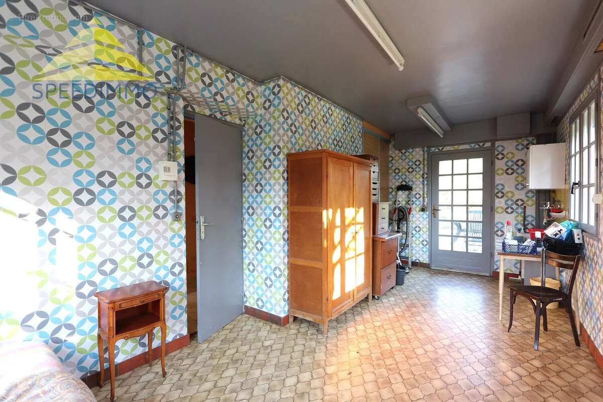 Maison à MANDRES-LES-ROSES