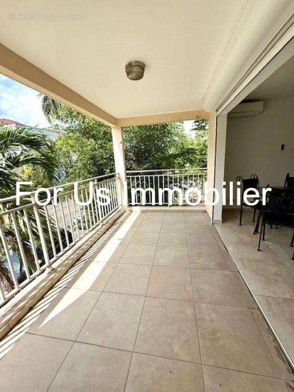 Appartement à SAINTE-ROSE