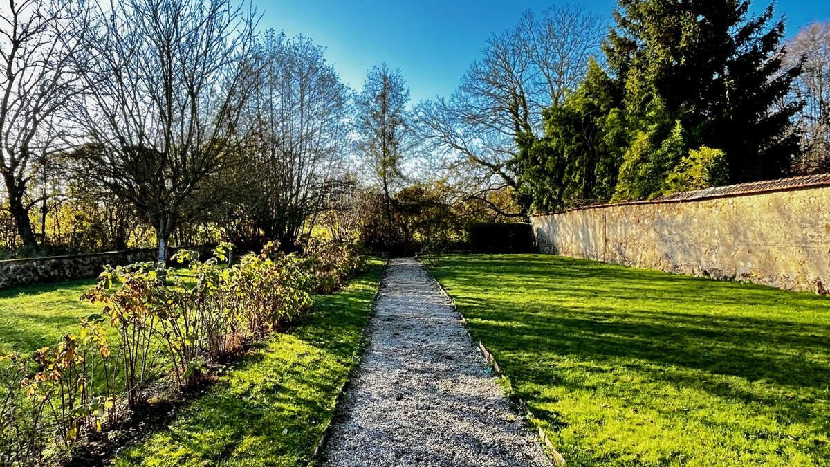 Maison à THOURY-FEROTTES