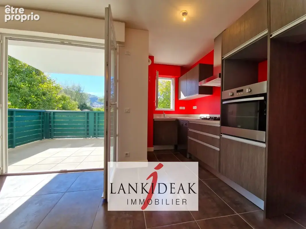 Appartement T2 de 45 m2 avec place parking privative au centre d'Hasparren - photo 5