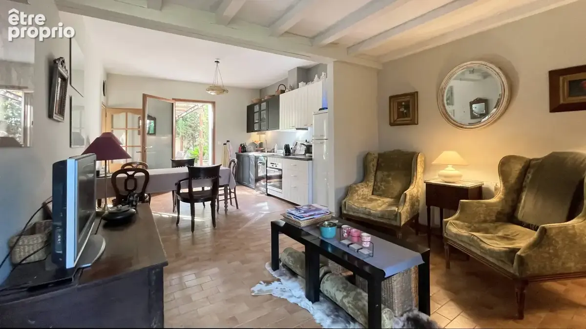 Saint-Quentin la Poterie, mas de village avec dépendance, jardin et piscine - photo 10