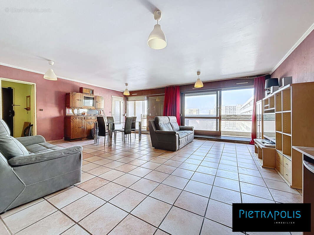 Appartement à RILLIEUX-LA-PAPE