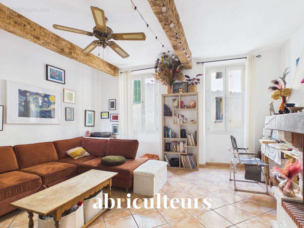 Appartement à CALLIAN
