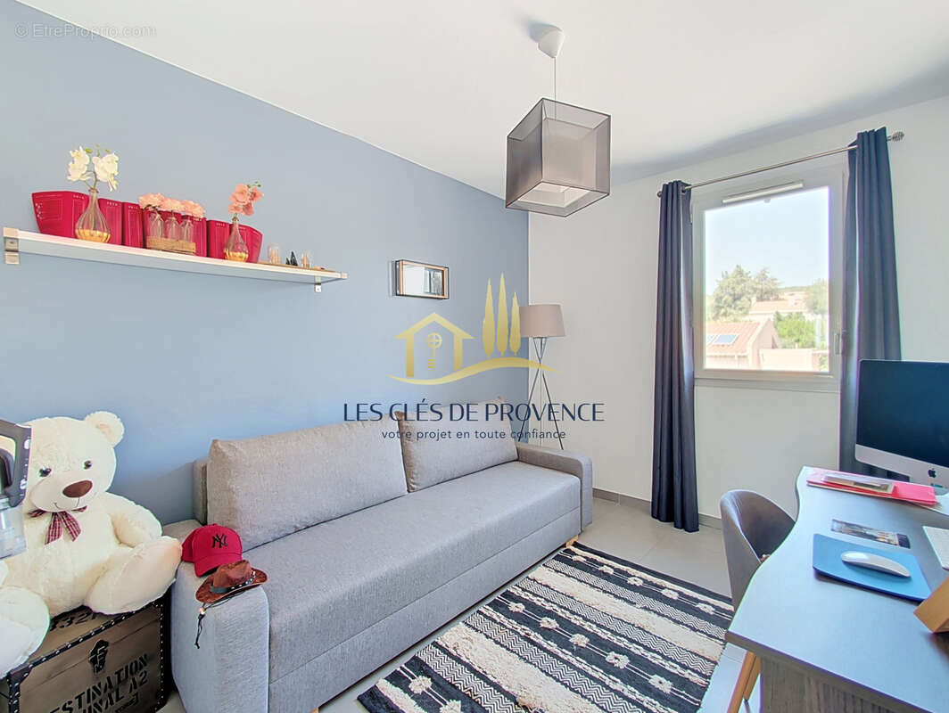 Appartement Type 3 récent avec terrasse et stationnements - photo 7