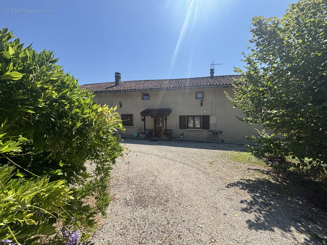 Maison à CONFRANCON