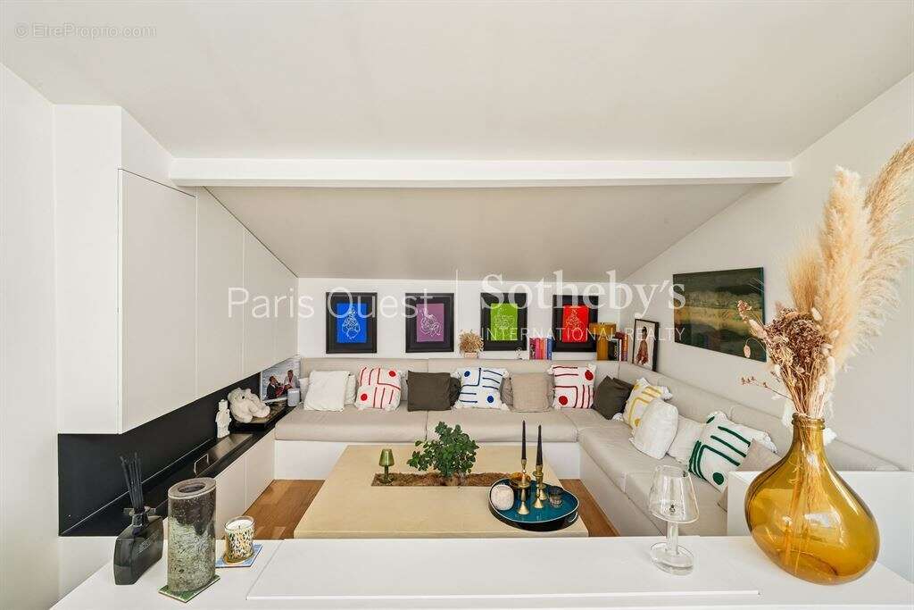 Appartement à PARIS-17E