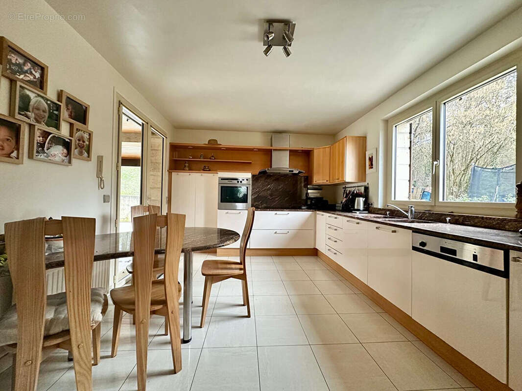 Maison à AUMONT-EN-HALATTE