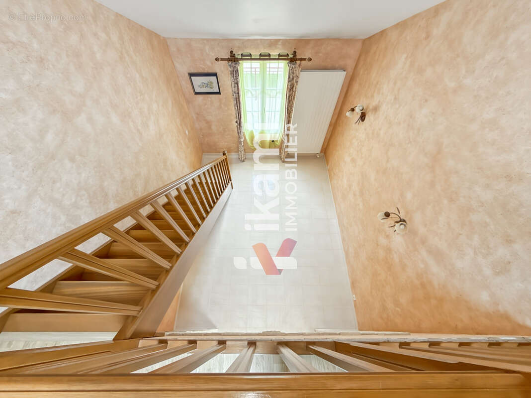 Maison 7 pièces de 102 m2 à Villeneuve sur Yonne 89500 - photo 11