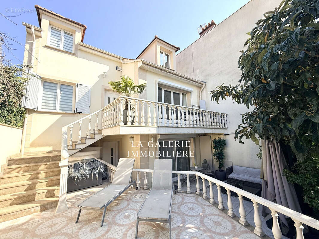 Maison à NANTERRE