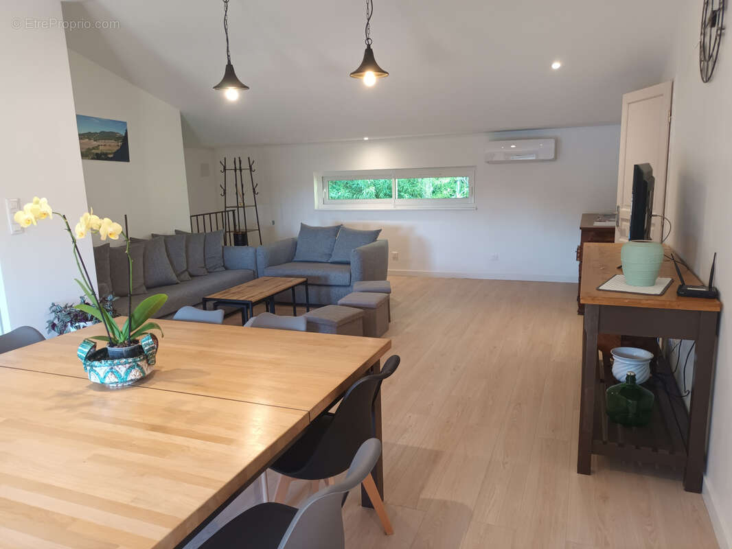 Maison à BEAUMES-DE-VENISE