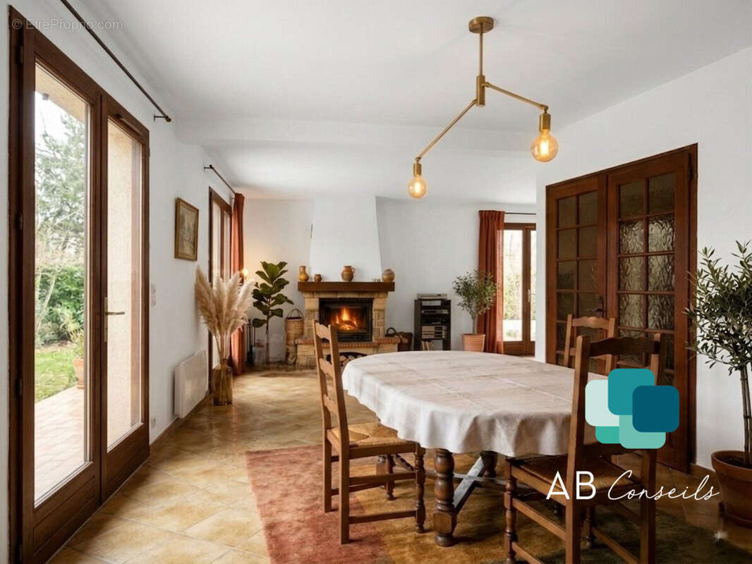 Maison à SAINT-JACQUES-SUR-DARNETAL