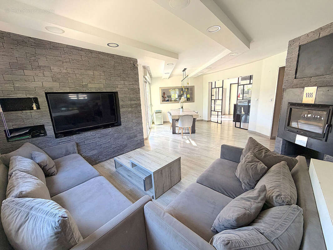 Villa de 156 m²  sur 4 000 m² de terrain - photo 3