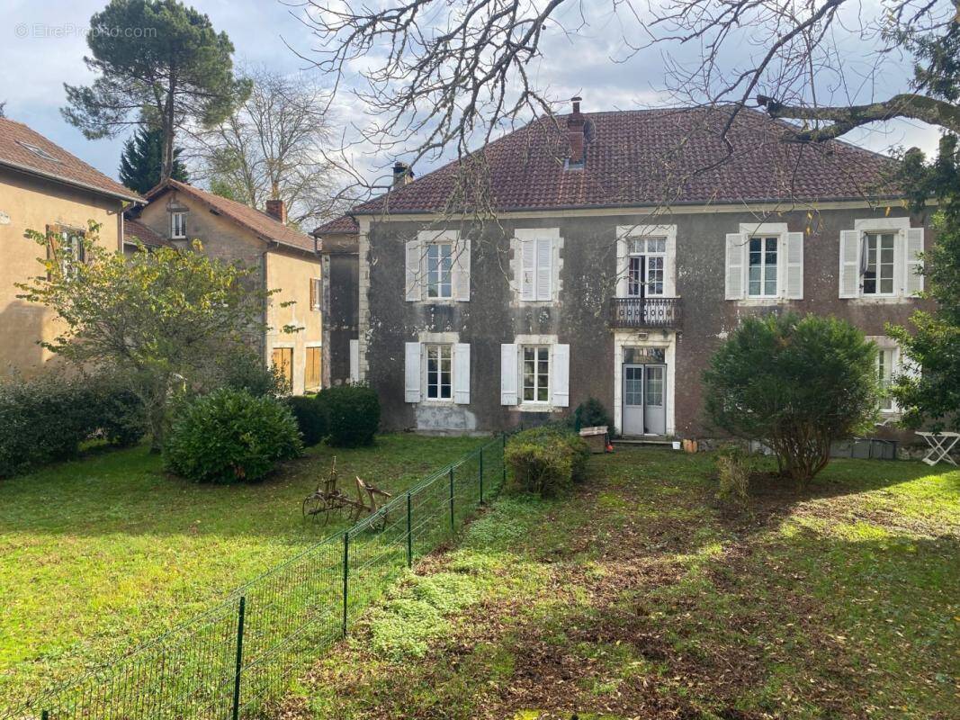 Maison à LESPERON