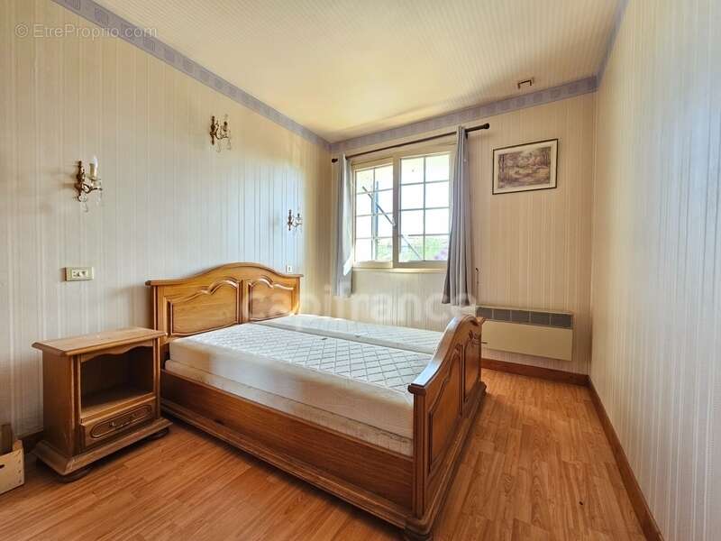 Maison à PANISSIERES