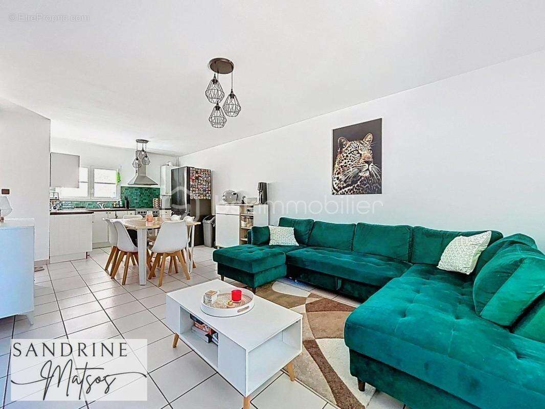 Appartement à SAINT-LAURENT-DE-MURE