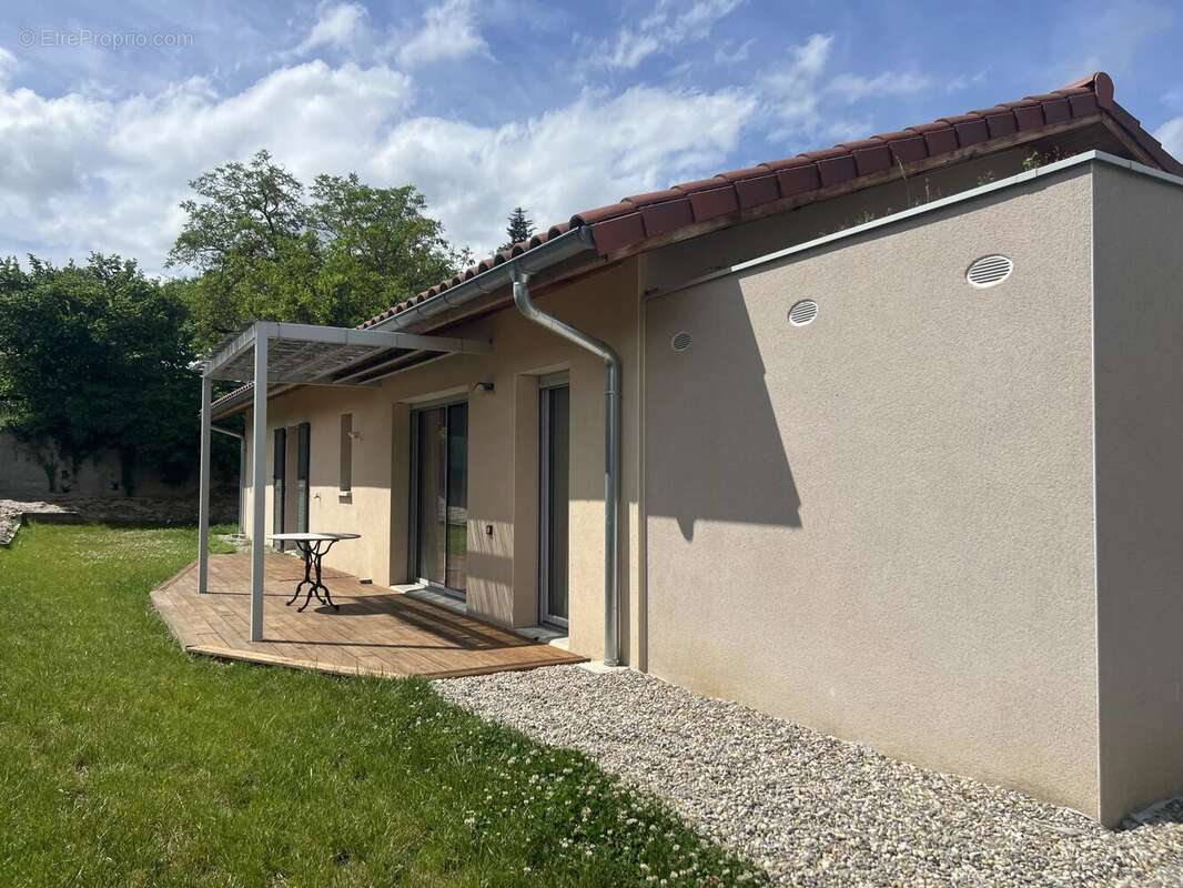 Maison 111 m² à Chatte  - photo 2