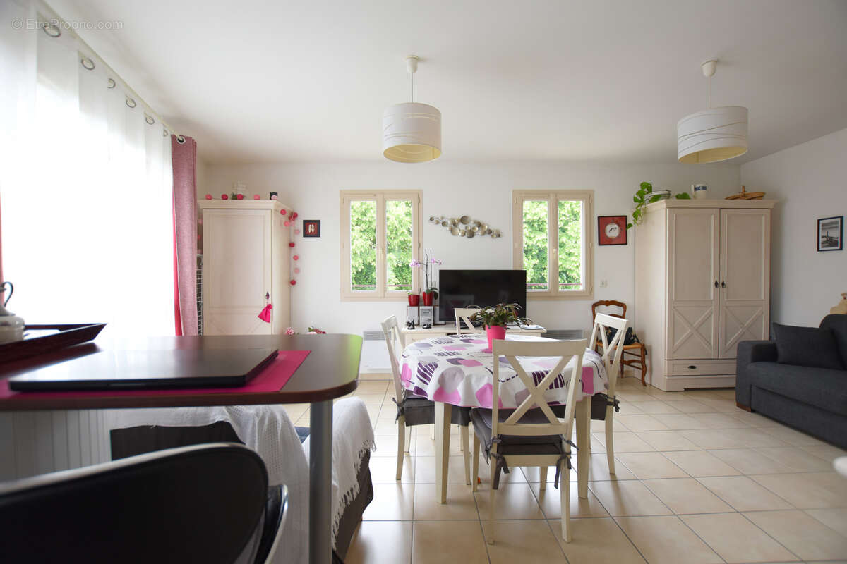 Appartement à LES ESSARTS-LE-ROI