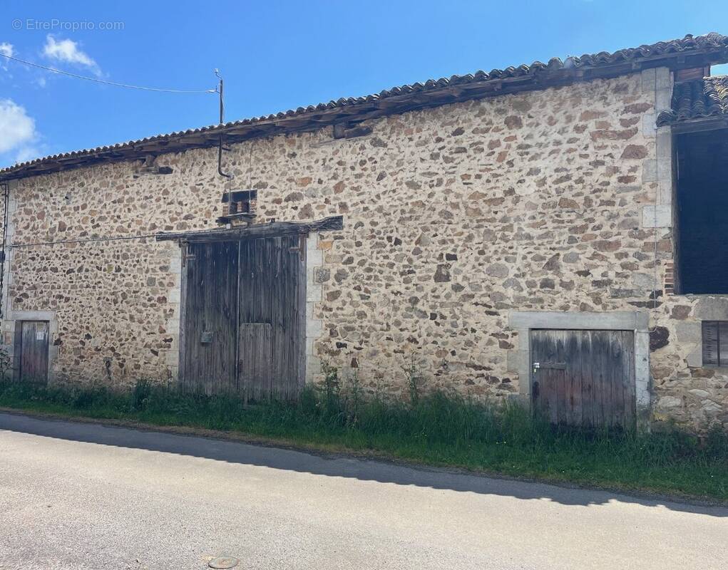 Autre à VAYRES