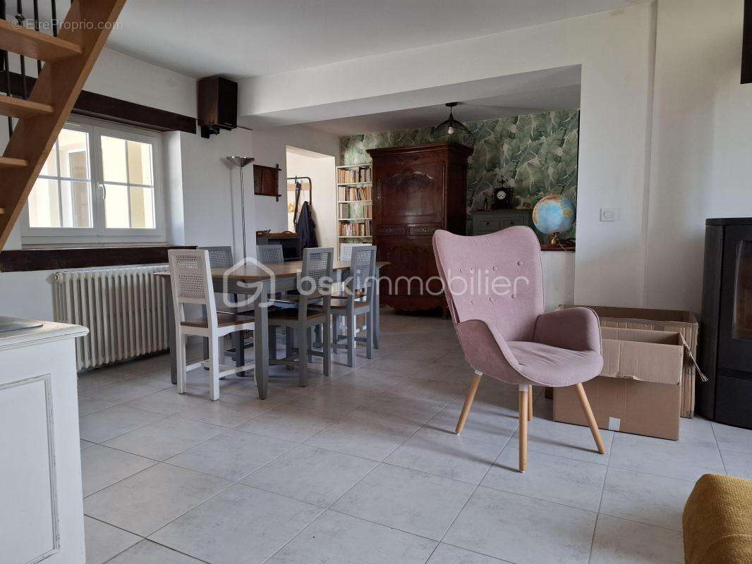 Maison à SAINT-CHERON