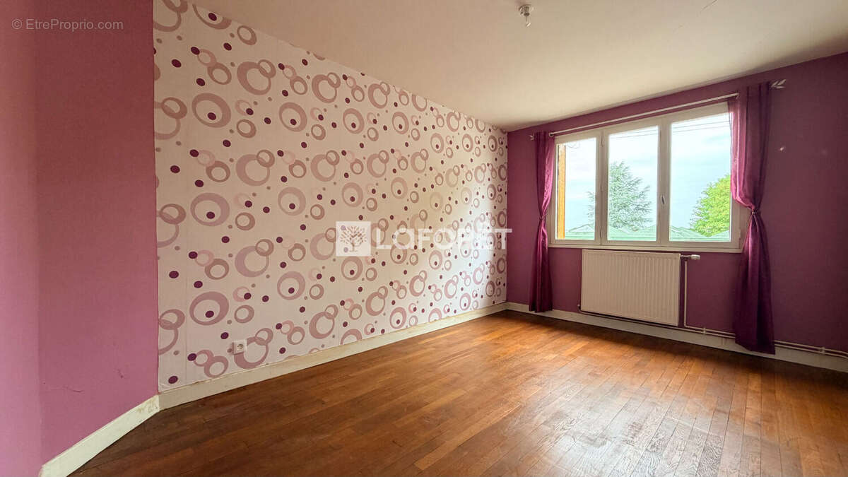 Varennes-en-argonne - 8 pièces - 176 m² - photo 12