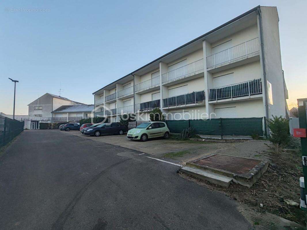 Appartement à ARTENAY