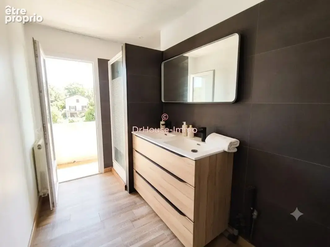 Appartement 5 pièces 81 m² à vendre à Carbon-Blanc (33560) - photo 7