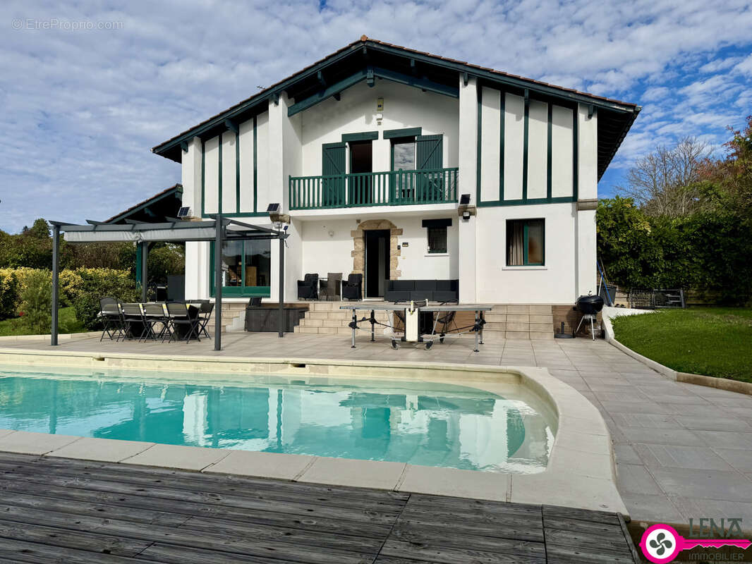 Maison à URRUGNE