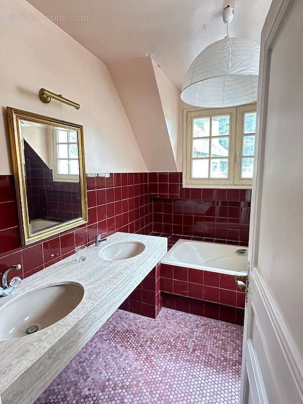 Maison à LES LOGES-EN-JOSAS